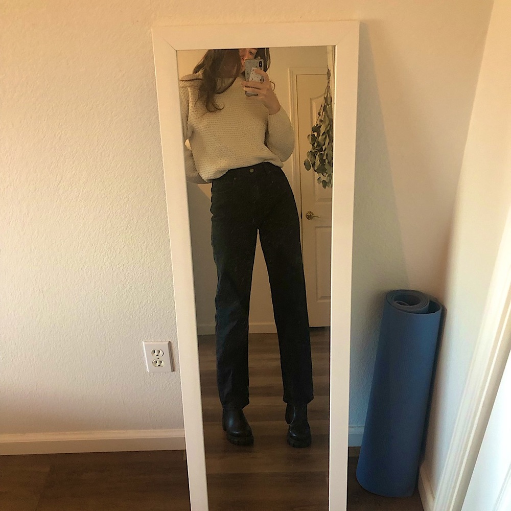 Levi’s size 26 black jeans! Straight leg high waisted. NEW